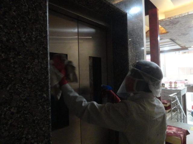 Hotel Bleue Mont Varanasi Exterior foto